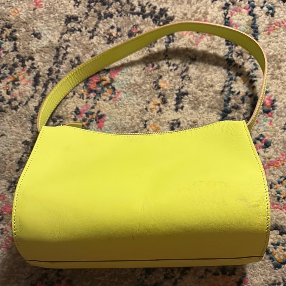 Minor History Hug Shoulder Bag in Lemon - Picture 4 of 8